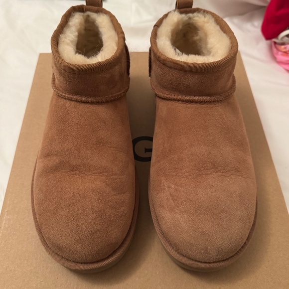 Women’s Classic Ultra Mini UGG in Chestnut - Picture 2 of 4